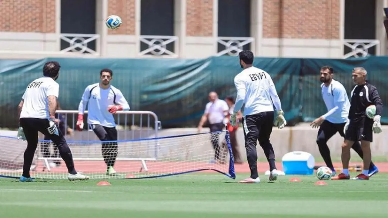 منتخب مصر يكمل تحضيراته لمباراته ضد أستراليا